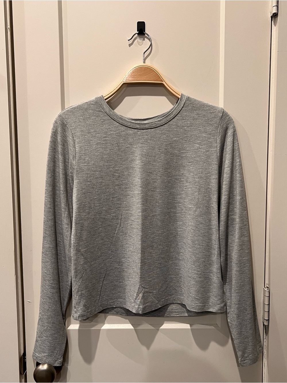 wild fable Gray Long Sleeve Crewneck Tee